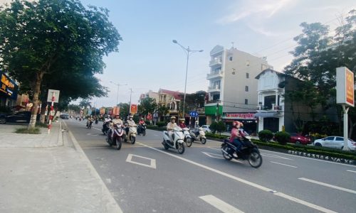 Bán nhà mặt phố Nguyễn Tất Thành, Khai Quang, Vĩnh Yên.