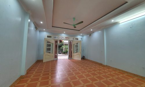 Bán nhà 3 tầng băng 2 Bà Triệu, Liên Bảo, Vĩnh Yên, Vĩnh Phúc.