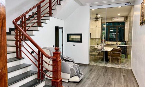 Bán nhà 3 tầng cực đẹp băng 2 Nguyễn Tất Thành, Khai Quang, Vĩnh Yên, Vĩnh Phúc.