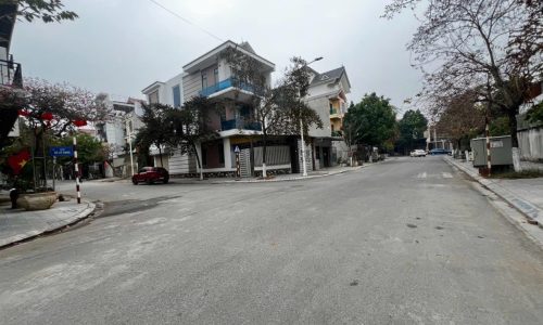 Bán nhà 2 tầng tại Khai Quang, Vĩnh Yên, Vĩnh Phúc. Đất phân lô vỉa hè siêu rộng