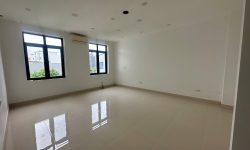 Bán nhà 5 tầng mặt đường Bà Triệu, phường Liên Bảo, Vĩnh Yên, Vĩnh Phúc