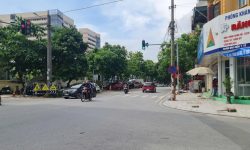 Bán nhà 3 tầng kinh doanh mặt đường Tôn Thất Tùng, Liên Bảo, Vĩnh Yên.