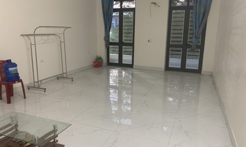 Cho thuê nhà liền kề mặt phố Bà Triệu, Liên Bảo, Vĩnh Yên.
