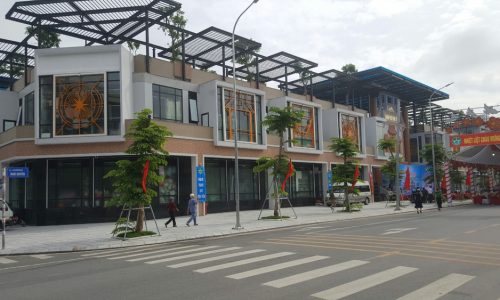 Bán nhà đối diện chợ phố Lê Xoay, Ngô Quyền , Vĩnh Yên, Vĩnh Phúc