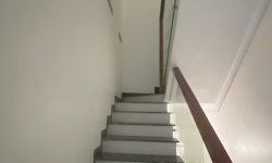 Bán nhà 3 tầng, 3 phòng ngủ mới sửa chữa tại đường Trần Nguyên Hãn, Liên Bảo, Vĩnh Yên