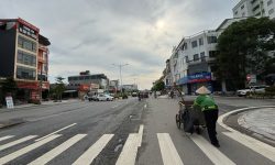 Bán nhà phố 3 tầng xây hoàn thiện. Trục chính Nguyễn Tất Thành
