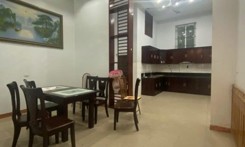 Cho thuê nhà 3 tầng tại Liên Bảo, Vĩnh yên, Vĩnh Phúc. Giá chỉ 8 triệu/ tháng