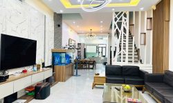 Bán nhà 3 tầng, 3 ngủ full đồ tại đường Lương Văn Can, Liên Bảo, Vĩnh Yên, Vĩnh Phúc.