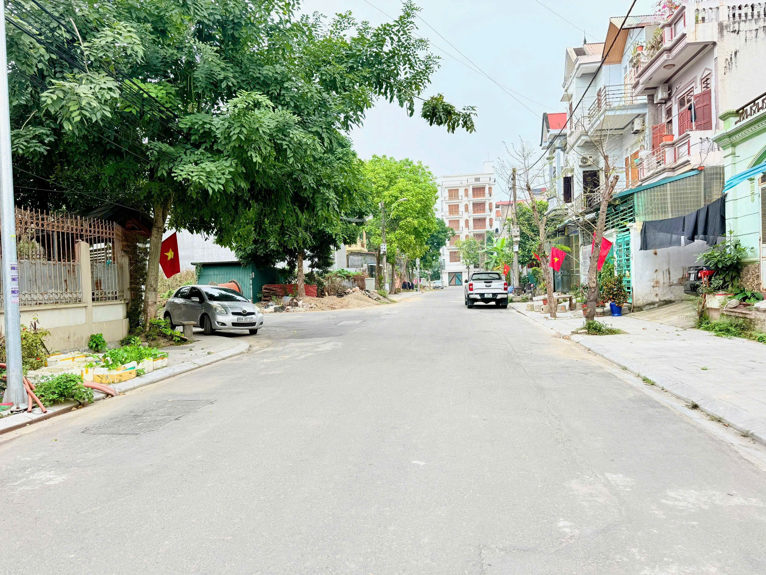 Chính chủ bán lô đất kinh doanh siêu đẹp phố Trần Cừ, Khai Quang 151m MT 7,5m giá 45tr/m