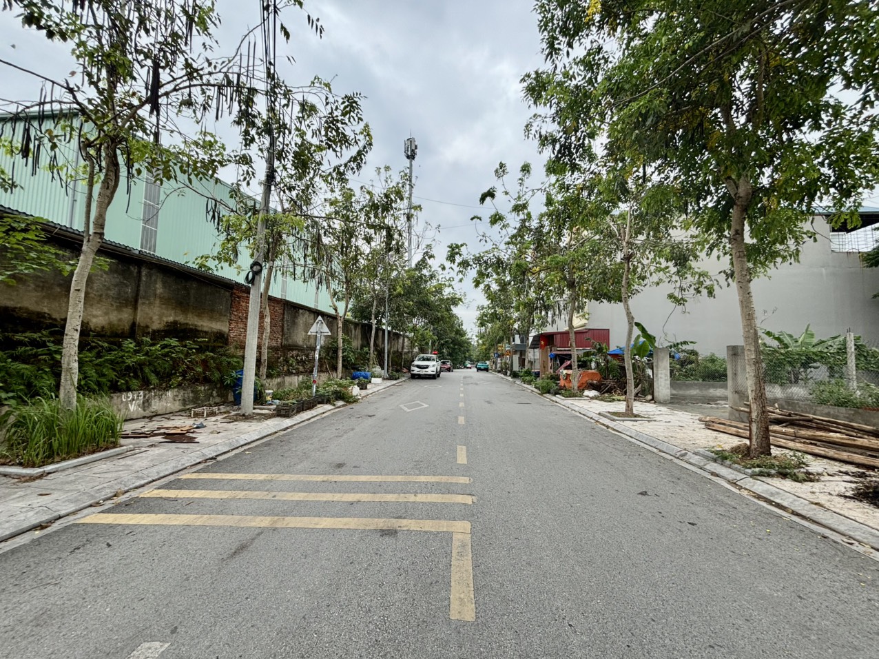 bán lô 200m2 khai quang đường quy hoach