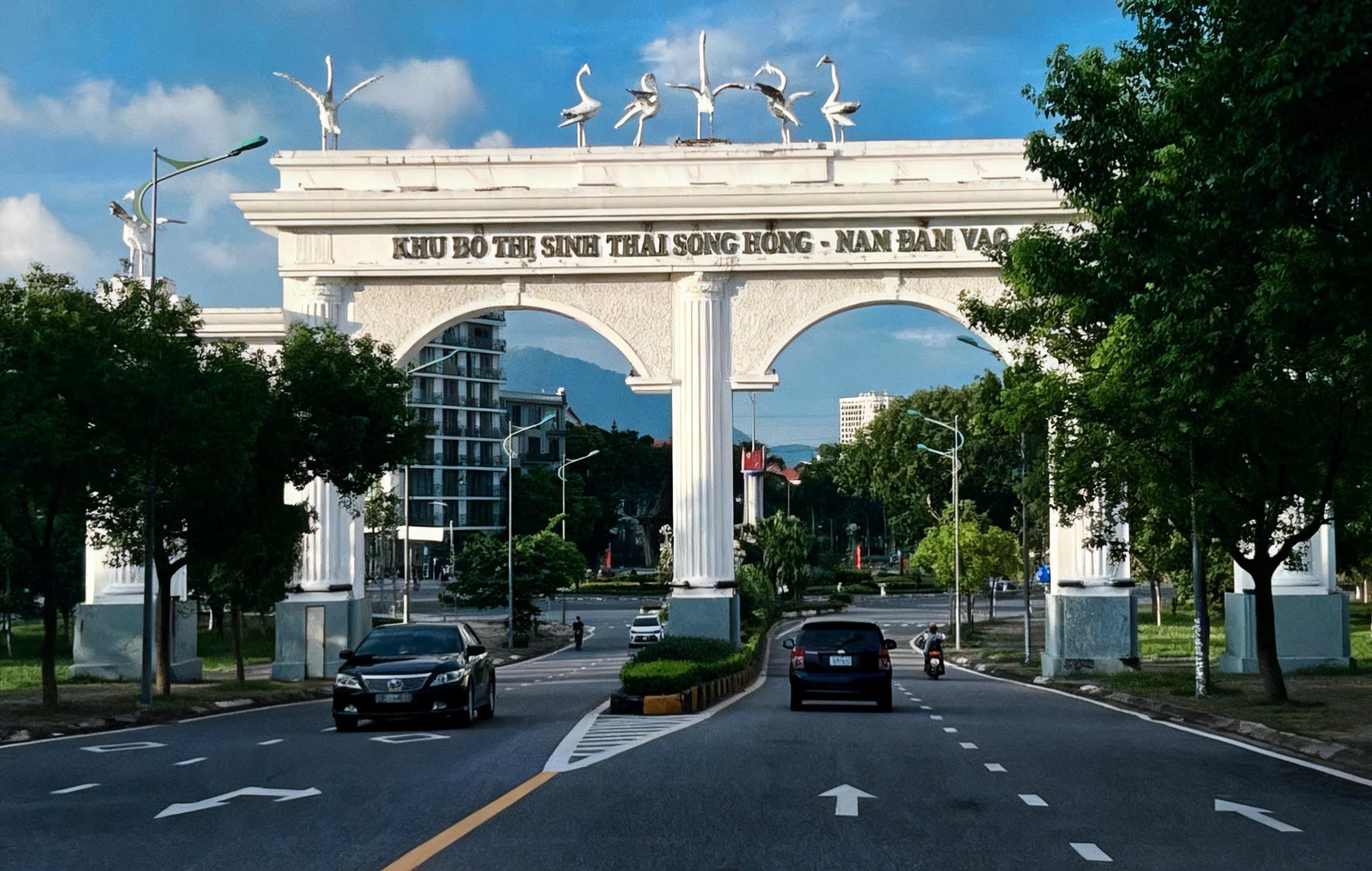 Bán gấp lô Biệt Thự đẹp tại KĐT sinh thái Sông Hồng Nam Đầm Vạc, Khai Quang DT333m MT14,5m 37,5tr/m