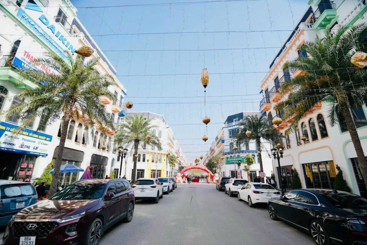Chính chủ bán gấp nhà Liền Kề KĐT VCI SkyGarden Khai Quang DT75m xây 4,5 Tầng Hiện Đại mt5m 4,15 tỷ