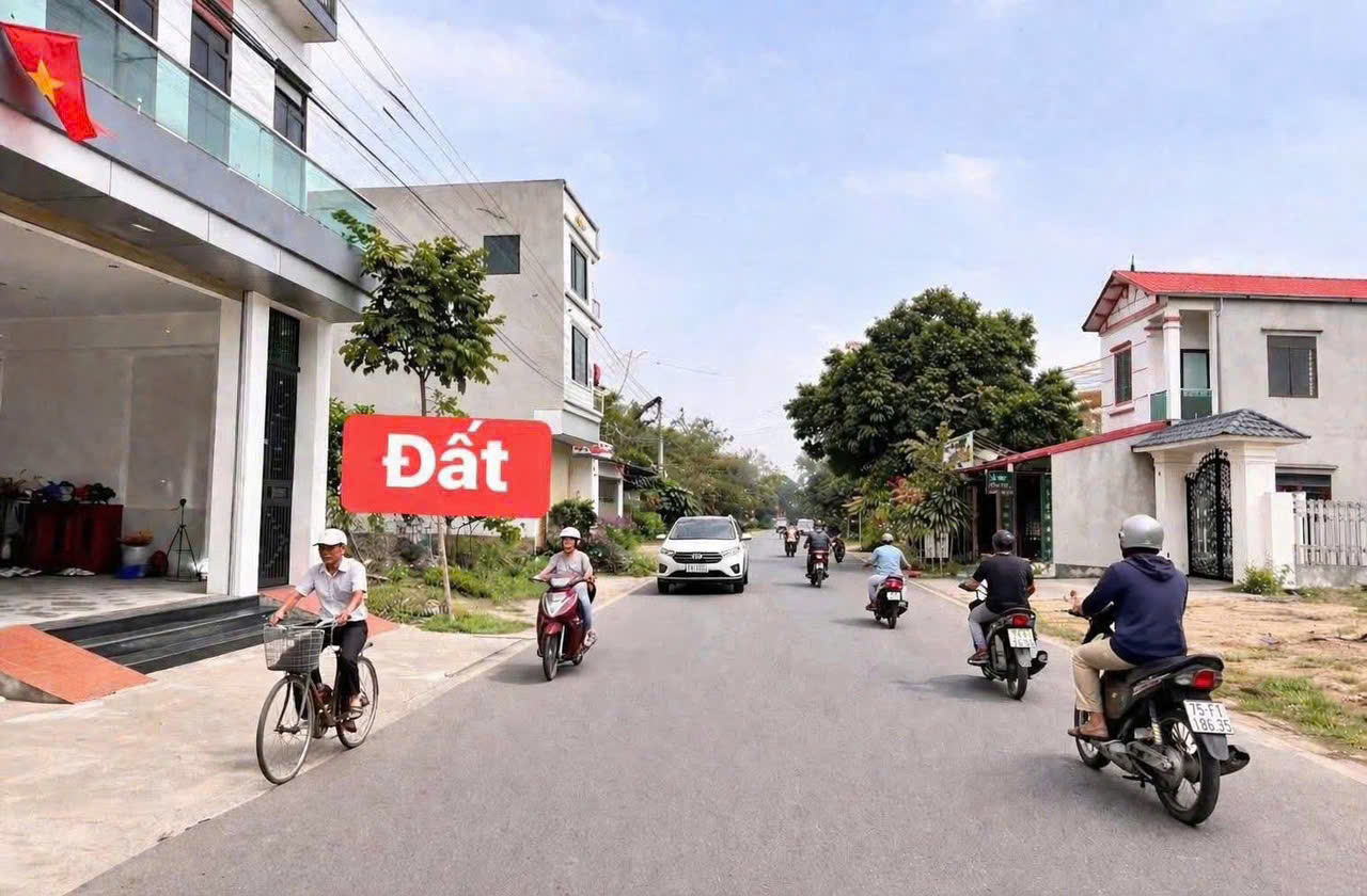 BÁN GẤP LÔ ĐẤT KINH DOANH HIẾM CỔNG CHỢ SỐ 8- KIM LONG- DT89m MT5m GIÁ CHỈ 2,18 TỶ SĐCC