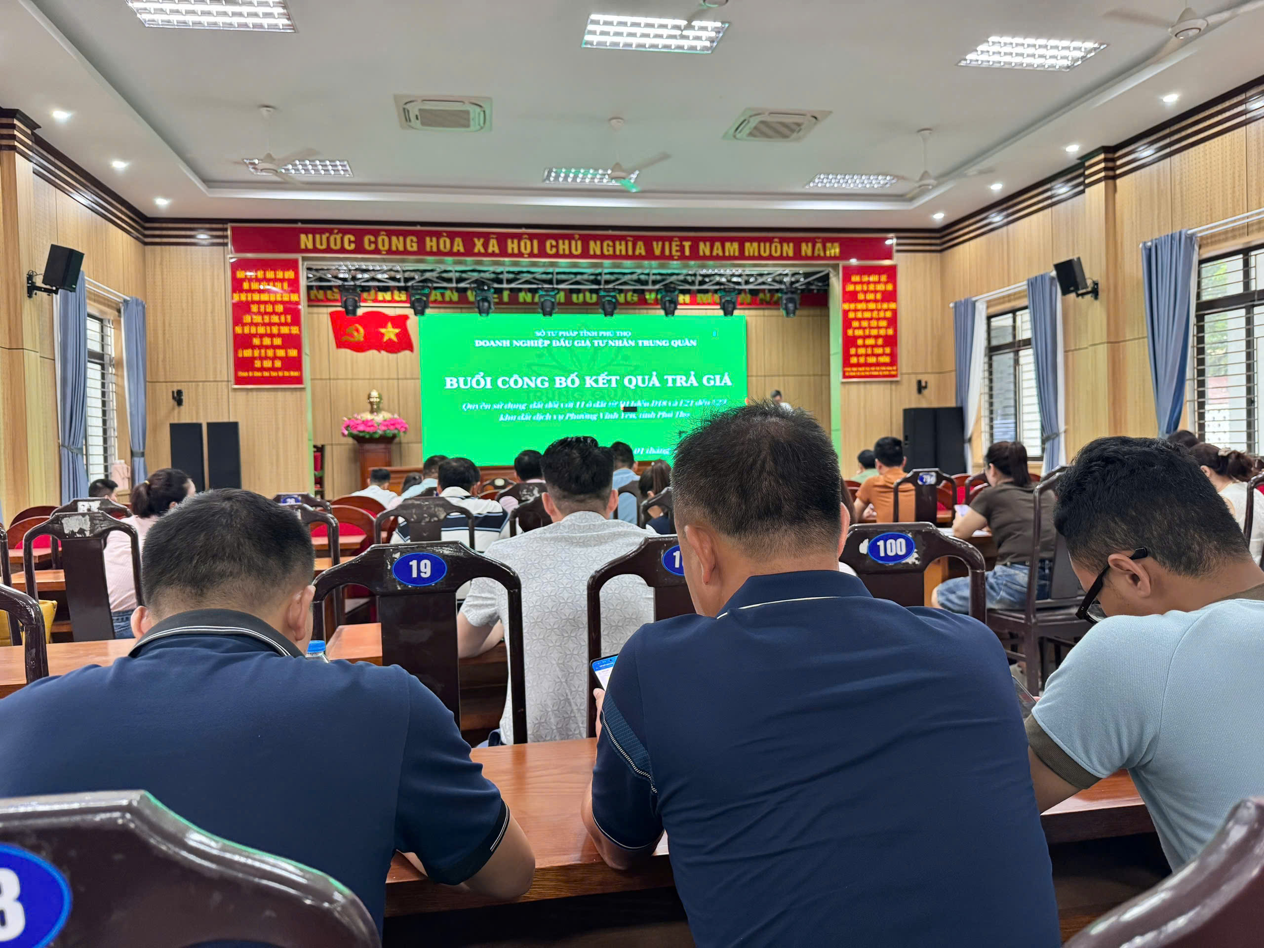 Bán nhanh lô đất đấu giá đẹp Tích Sơn, Vĩnh Yên DT105m MT6m full thổ cư giá chỉ hơn 24tr/m