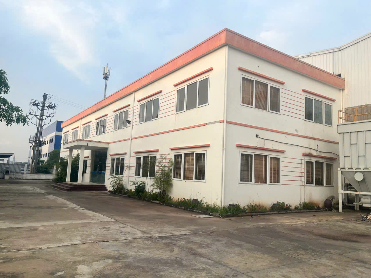 Cho thuê xưởng sản xuất tổng diện tích 9000m2 tại KCN Bình Xuyên, Vĩnh Phúc.