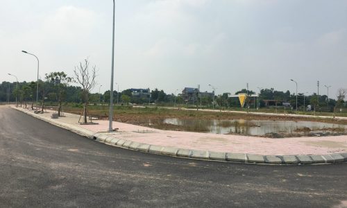 chính chủ cần bán lô đất 2 mặt tiền Trung Tâm Tp giá chỉ 13tr