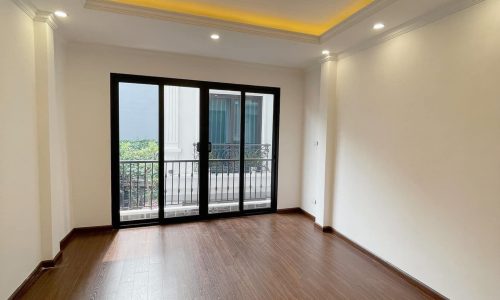 BÁN NHÀ PHỐ TRẠM – LONG BIÊN, DT 33M, GIÁ 3,4TỶ, Ô TÔ ĐỖ CỔNG