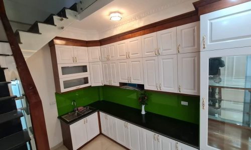 Bán nhà riêng Đội Cấn 37m2, 5 tầng, giá 4.75 tỷ. Nhà đẹp phân lô ngõ thông, siêu thoáng, cần bán gấp.