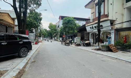 Cần bán lô đất có sẵn nhà cấp 4 tại đường Trần Quốc Tuấn-Vĩnh Yên