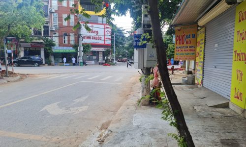 Cho thuê nhà cạnh bệnh viện đa khoa Tỉnh Vĩnh Phúc. DT 100m2 giá 13 triệu