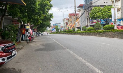 Bán nhà mặt phố Trần Phú, Khai Quang, Vĩnh yên, Vĩnh Phúc. DT 240m2 Gía 52 triệu/m2