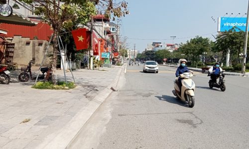 Bán nhà 3 tầng mặt phố Trần Phú, Liên Bảo, Vĩnh yên, Vĩnh Phúc. DT 203m2 giá 11.5 tỷ