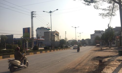Cho thuê mặt bằng làm kho mặt phố Nguyễn Tất Thành, Vĩnh Yên, Vĩnh Phúc. DT 1300m2