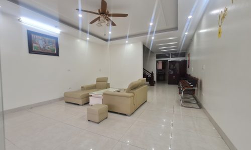Cho thuê căn nhà mặt phố Trần Phú, Khai Quang, Vĩnh Yên chỉ 16 triệu