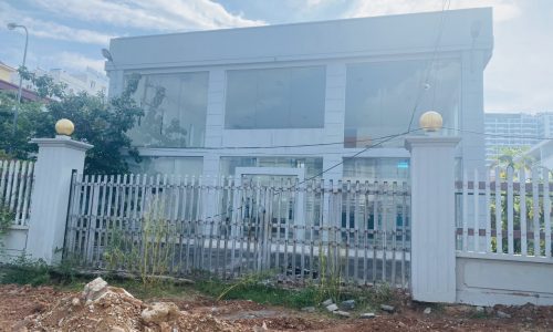 Cho thuê nhà mặt phố Nguyễn Tất Thành, Vĩnh Yên. DT 350m2 giá 35 triệu/ tháng