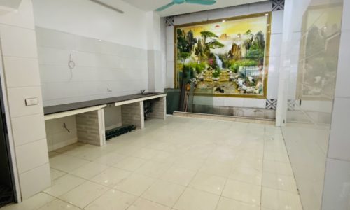 Cho thuê nhà 4 tầng mặt đường Tôn Đức Thắng, Khai Quang, Vĩnh Yên, Vĩnh Phúc