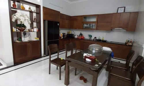 Cho thuê nhà mặt đường Nguyễn Công Trứ, Liên Bảo, Vĩnh Yên, Vĩnh Phúc.