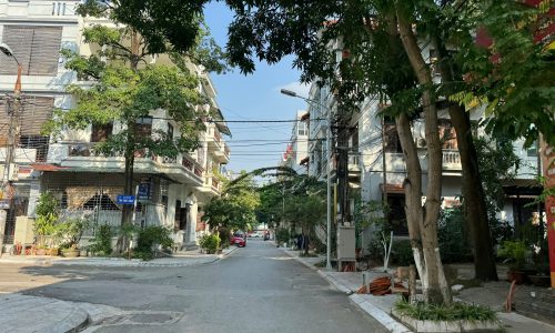 Bán nhà mặt phố Tôn Thất Tùng, Liên Bảo, Vĩnh Yên. DT 108m2