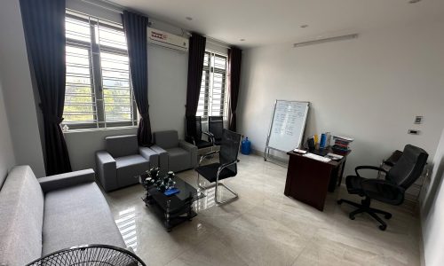 Cho thuê nhà mặt phố Bà Triệu, Vĩnh Yên. DT 100m2 Giá 20tr/tháng