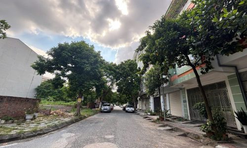 Bán lô 100m2 mặt tiền 5m, Full thổ cư , hướng Tây Bắc.Gần Bệnh Viện Đa Khoa tỉnh