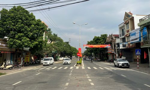 Cần bán đất tặng nhà cấp 4 đang cho thuê tại trục kinh doanh đường Hùng Vương, Vĩnh Yên, Vĩnh Phúc