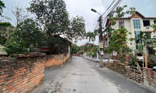 Bán 190m2 mặt tiền hơn 9m đường 2 xe tránh nhau