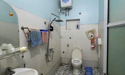 Cho thuê nhà Ngõ 1, Bà Triệu, Liên Bảo, Vĩnh yên, Vĩnh Phúc. Giá chỉ 8.5 triệu/tháng