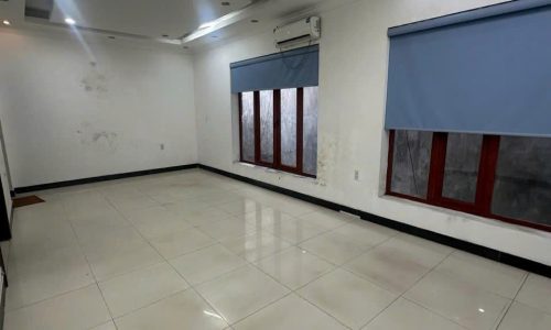 Bán nhà mặt phố Mê Linh, Liên Bảo, Vĩnh Yên. Nhà 5 tầng nhiều phòng ngủ