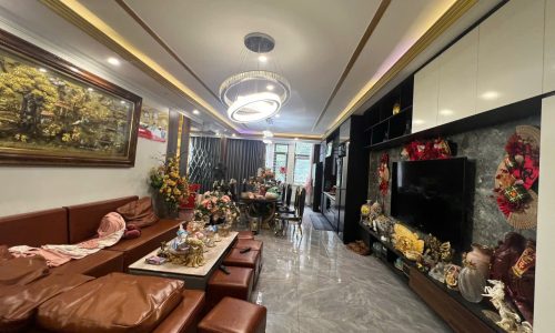 Bán nhà 5 tầng có tháng máy vị trí kinh doanh tại Vĩnh Phúc