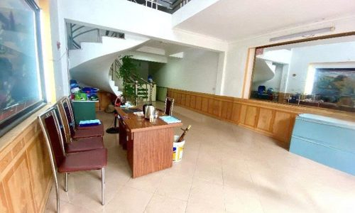 Cho thuê nhà làm văn phòng view vườn hoa Phan Bội Châu, Liên Bảo, Vĩnh Yên.