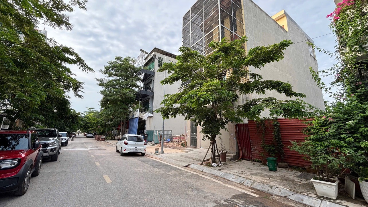 Bán ô đất lõi Liên Bảo ( hàng hiếm ).   Mà giá chỉ 4.950, đất không 1 lỗi nhỏ.