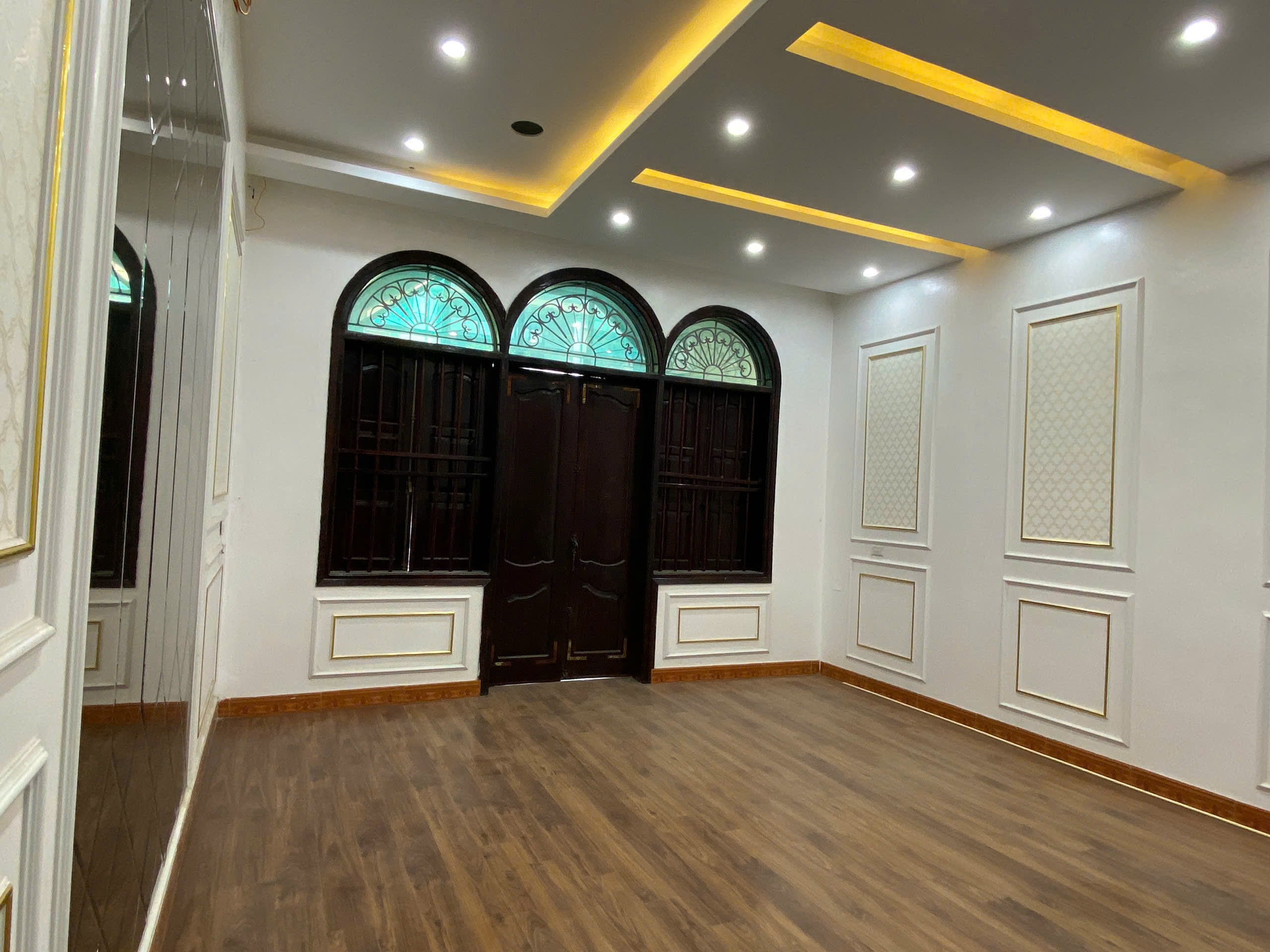 Cho thuê nhà mặt phố Bà Triệu , Liên Bảo, Vĩnh Yên, Vĩnh Phúc. Giá chỉ 15 triệu/ tháng