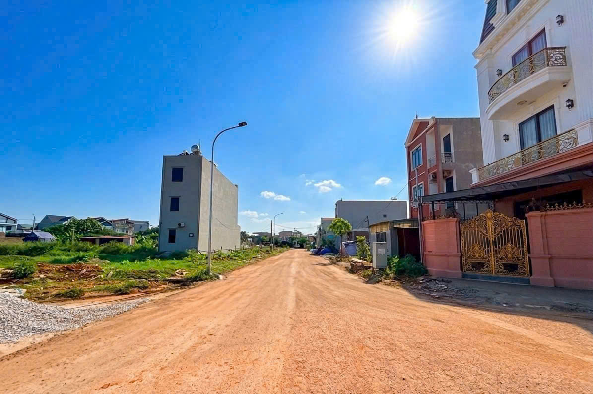 Em đang có ô đất Đồng Thảy Nảy chủ nhờ bán giá rất rẻ chỉ 2,8xx tỷ.
